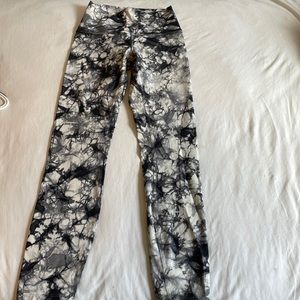 Lululemon leggings grey splatter size 0